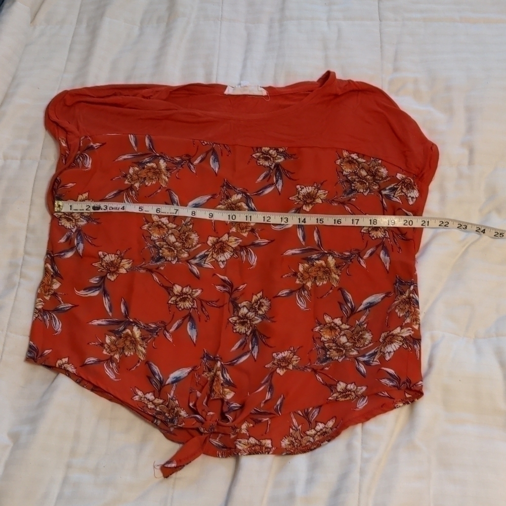 𝅺hippie Rose floral top with front tie size xL - Picture 7 of 8